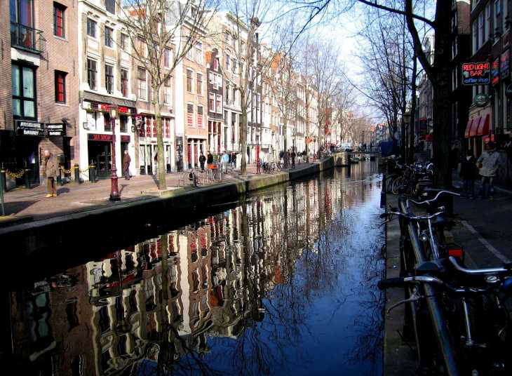 Oudezijds Achterburgwal, Amsterdam