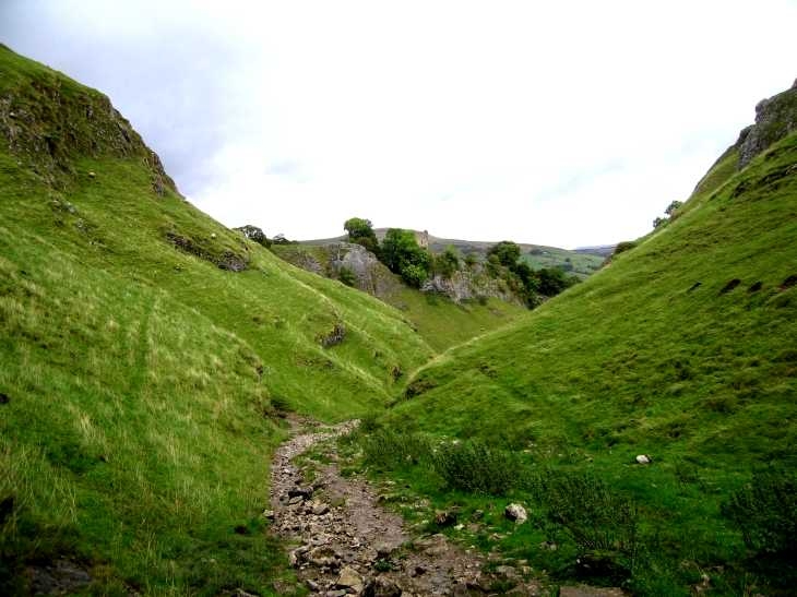 Peveril Castle from Cave Dale