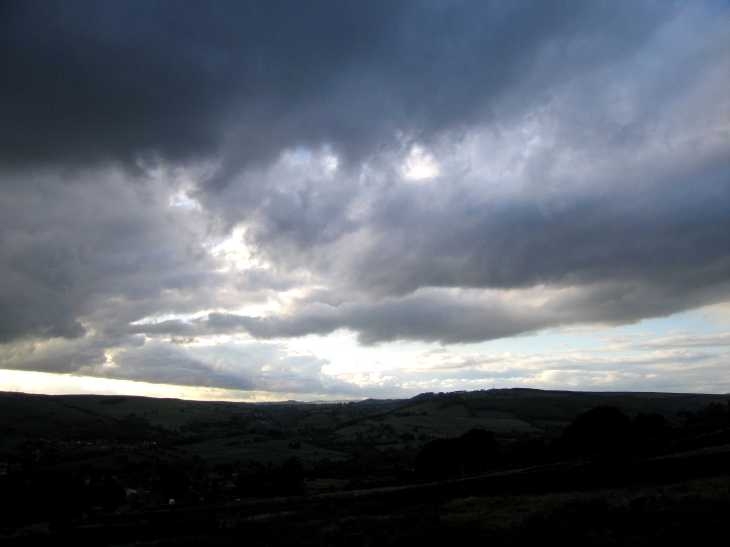 Threatening sky over Baslow Edge